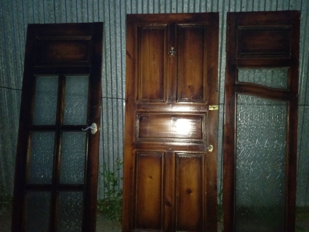 Продам двери б/у