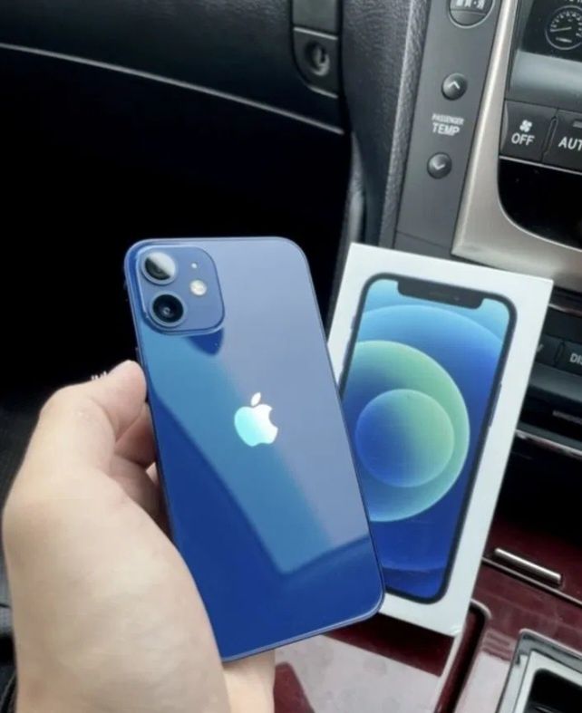 Продам IPhone 12mini 64G Blue в хорошем состоянии все работает отлично