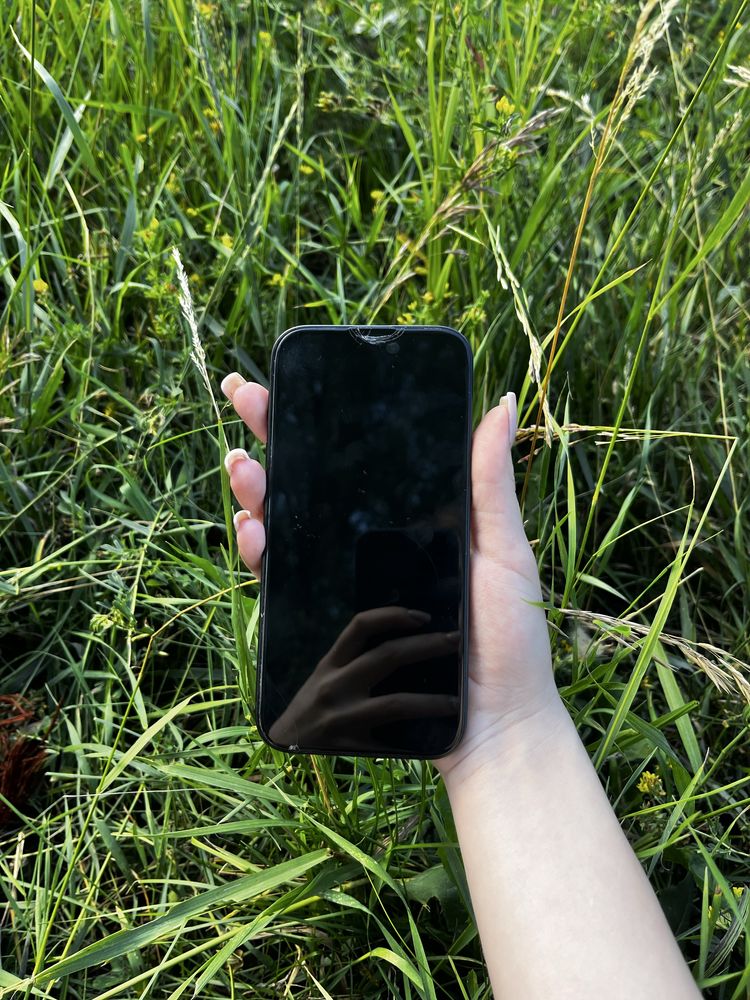 iPhone 15 в идеальном состоянии