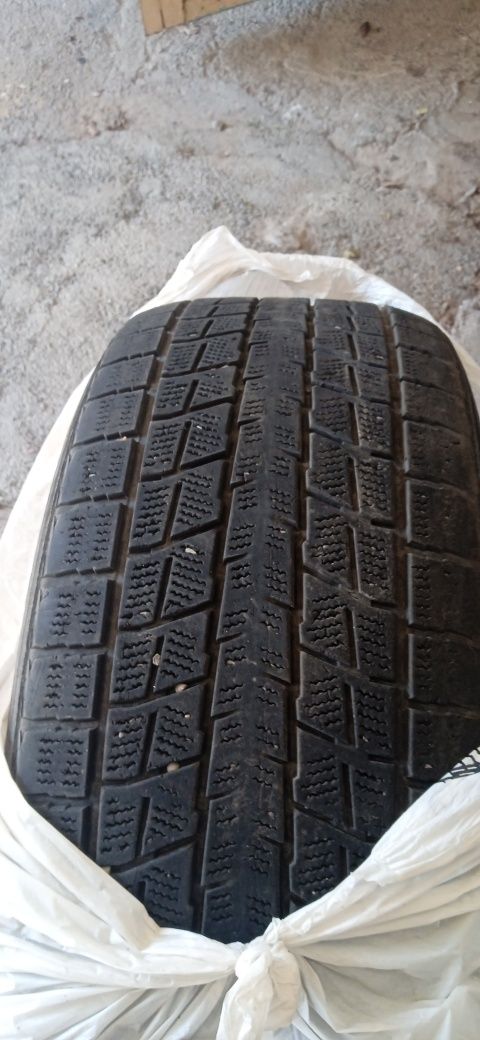 Продам Резину  DUNLOP wenter maksSJ8