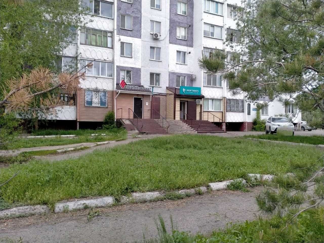 Торгово-офисное помещение, первая линия, в р-не с/м Сокол.