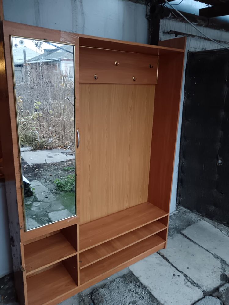 Прихожка мебель продам