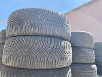 Шины Michelin 215/55/17, 2шт