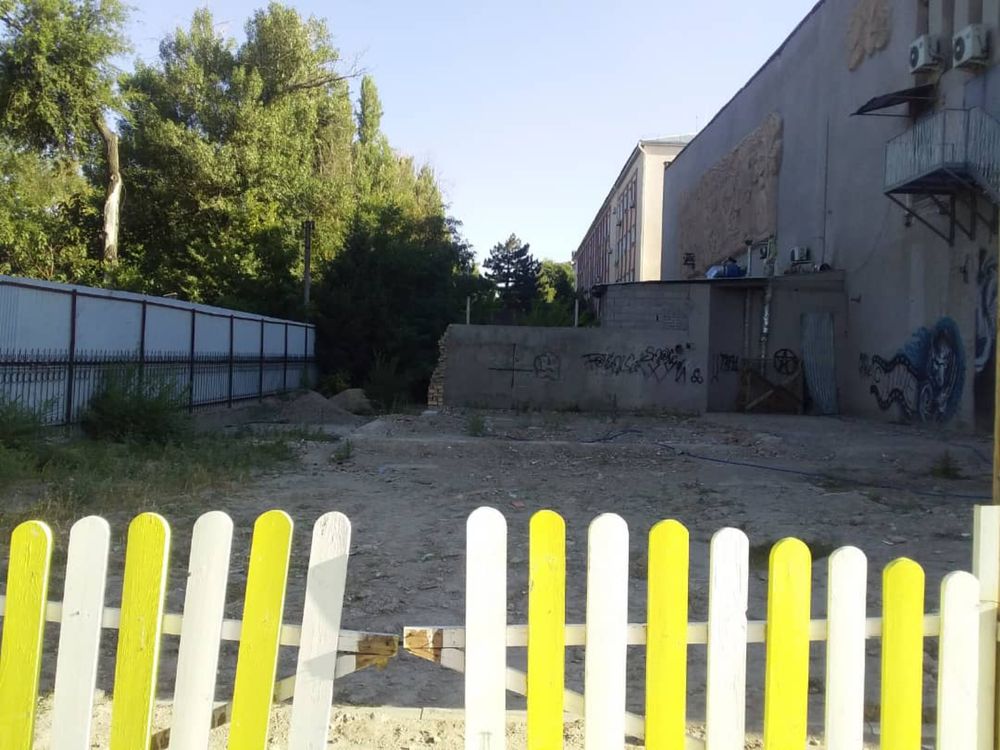 Сдается в аренду участок 6 соток под бизнес