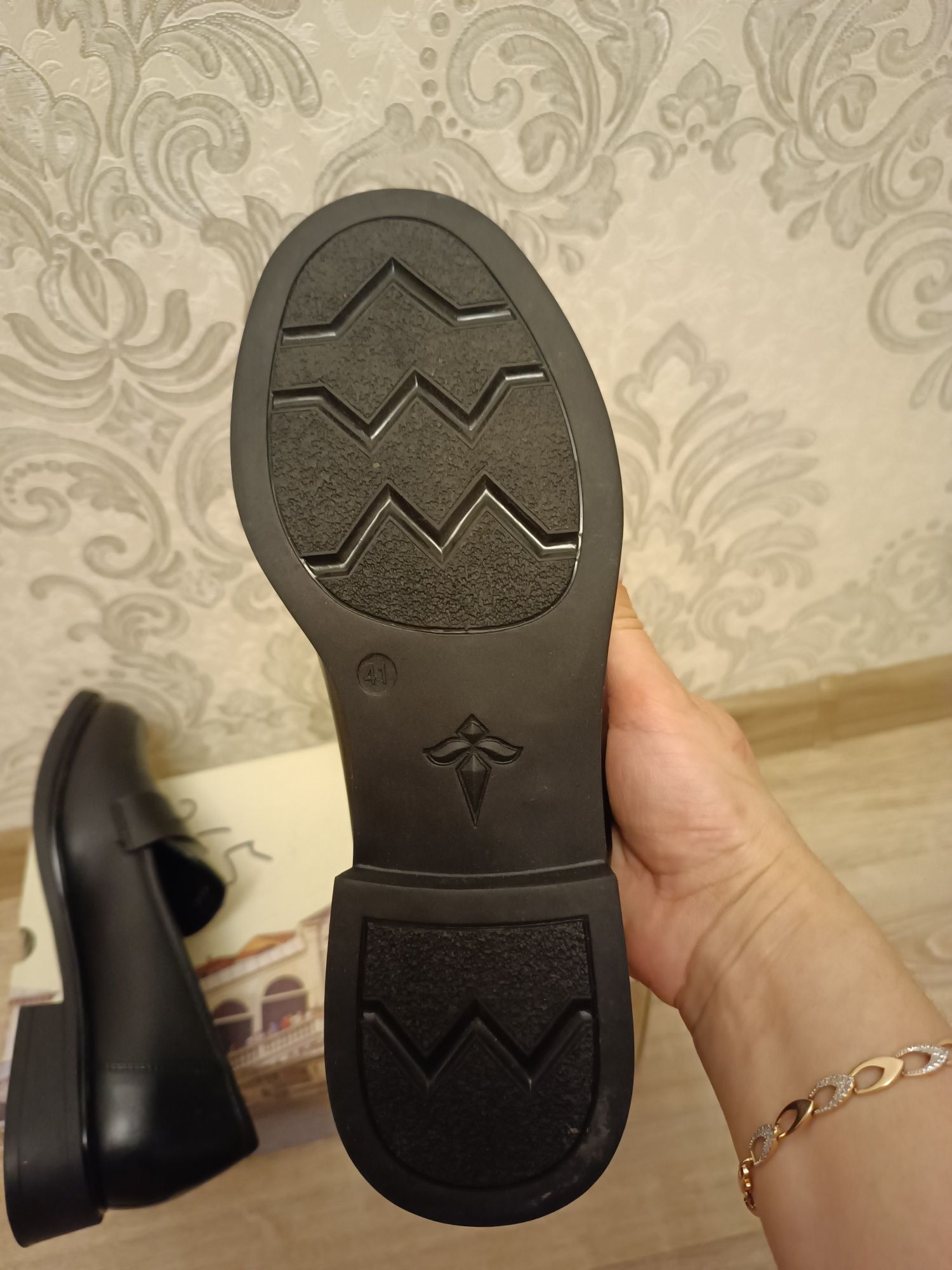 Продаю новые лоферы, ЭКО кожа, размер 41