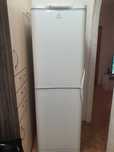 Холодильник Indesit