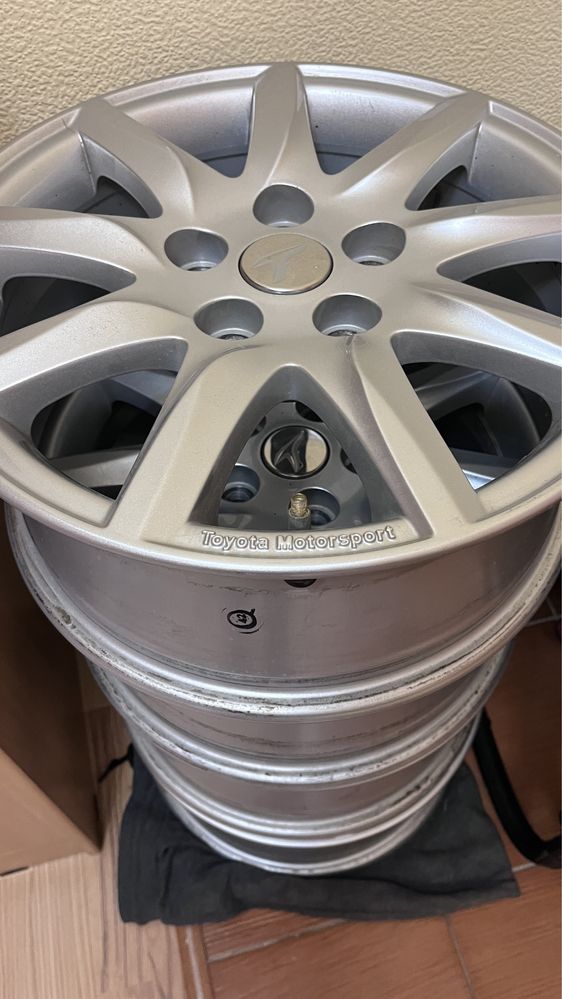 Продам диски камри 50 2013г, r16, оригинал