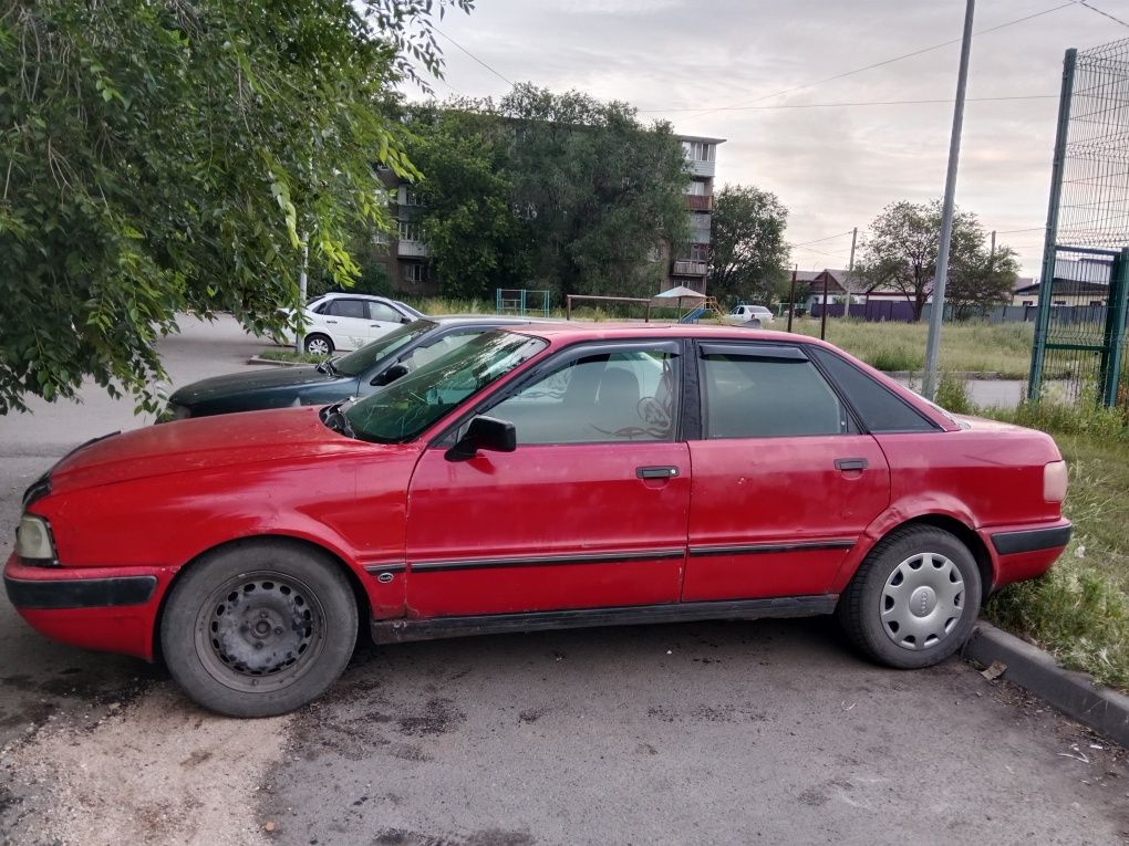 Продаётся  Ауди Б4