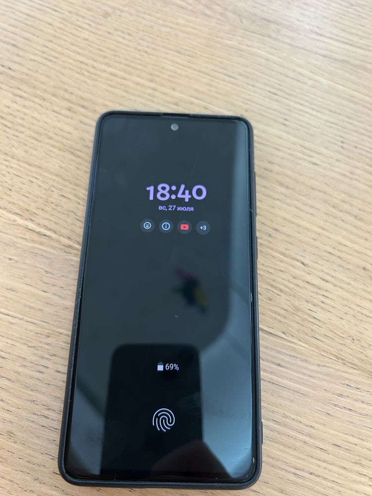 Samsung Galaxy A51-64 ГБ в почти идеальном состоянии