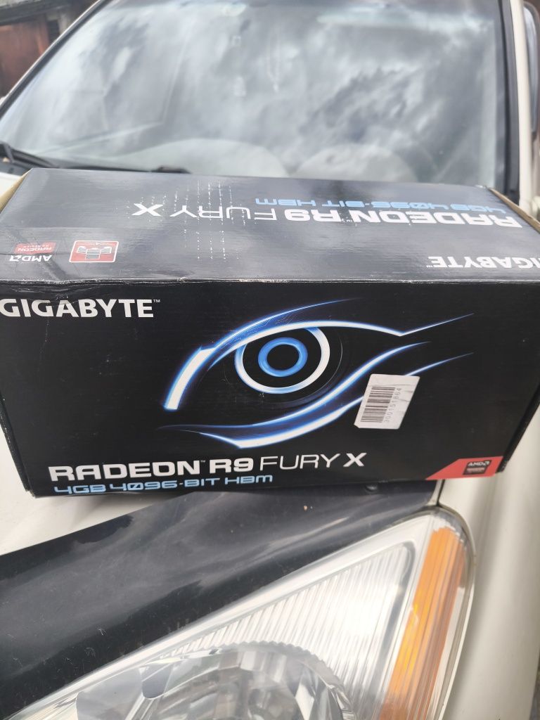 Sapphire AMD Radeon R9 FURY X