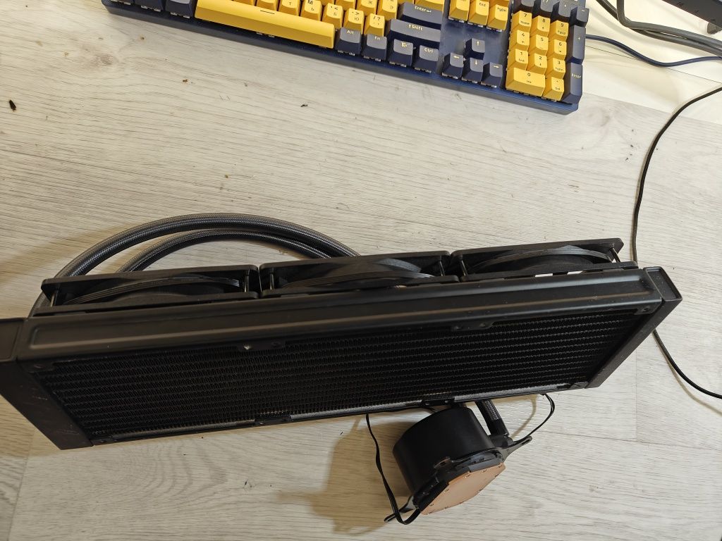 водяное охлаждение ID-Cooling Frostflow X 360