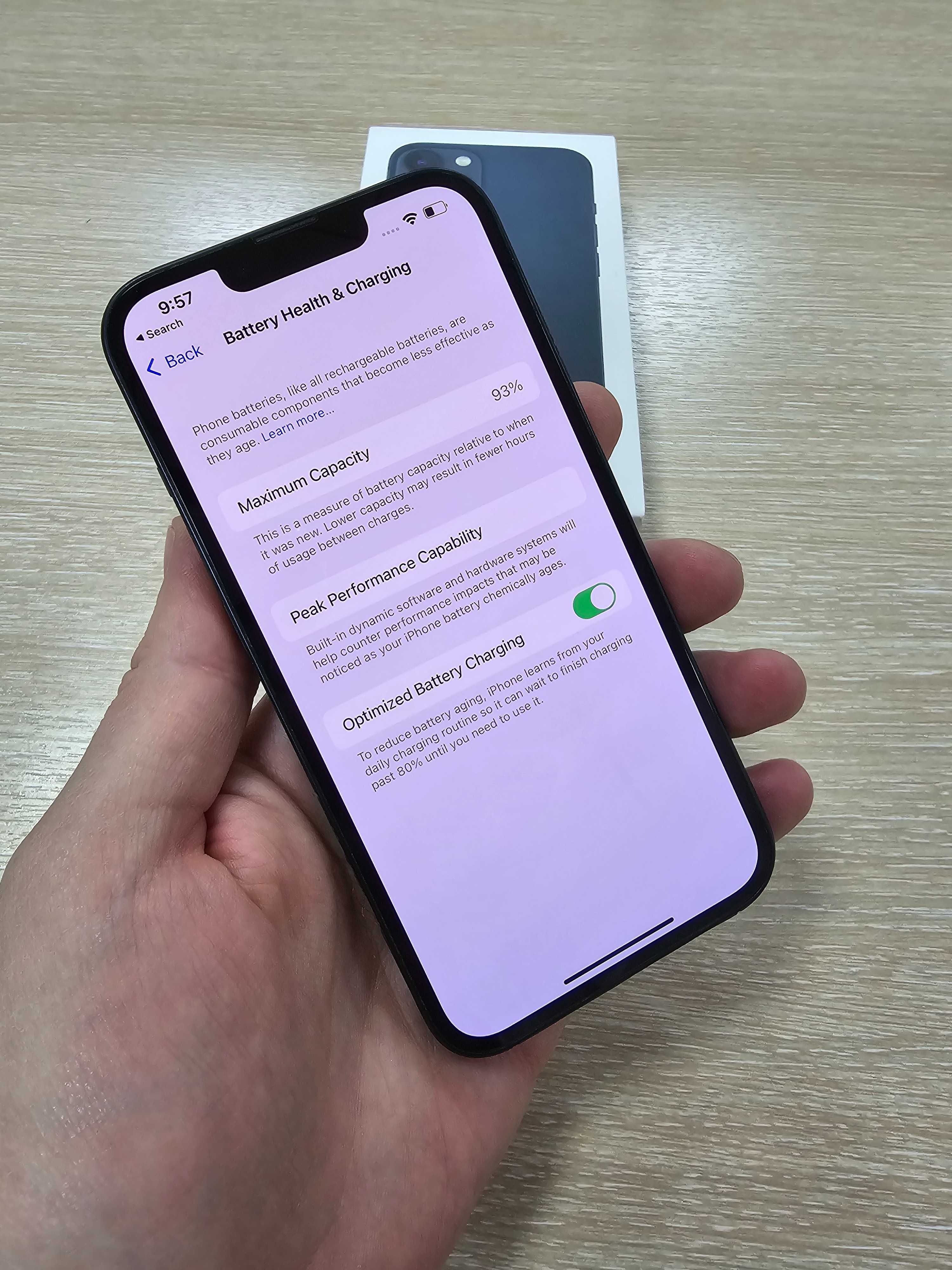 iPhone 13, 128 Gb в хорошем состоянии.