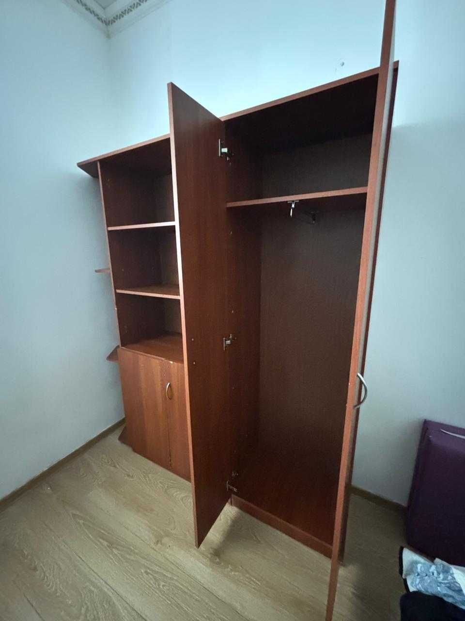 Продам шкаф срочно