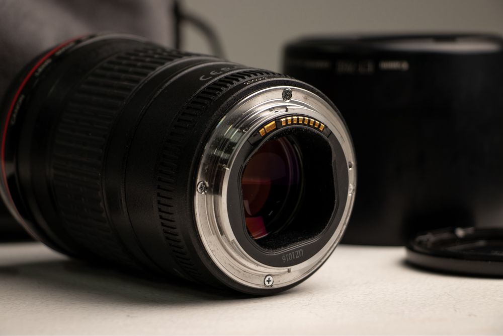 Объектив Canon EF 135mm f/2.0L USM