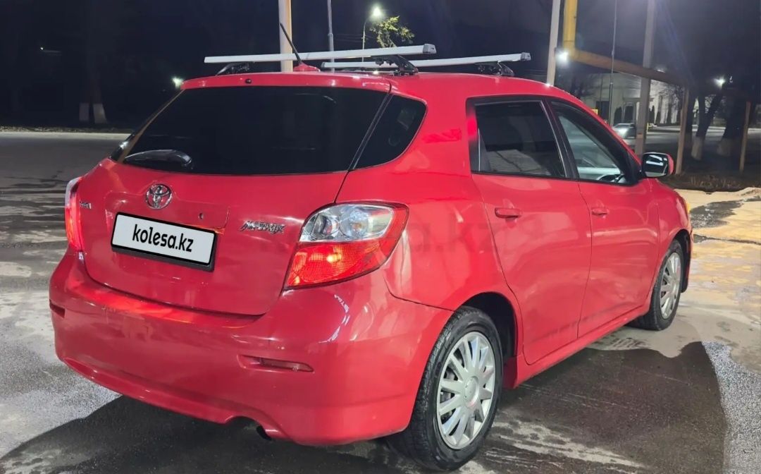 Продам либо предлагайте достойный обмен Toyota matrix 2010 г обьем 1.8