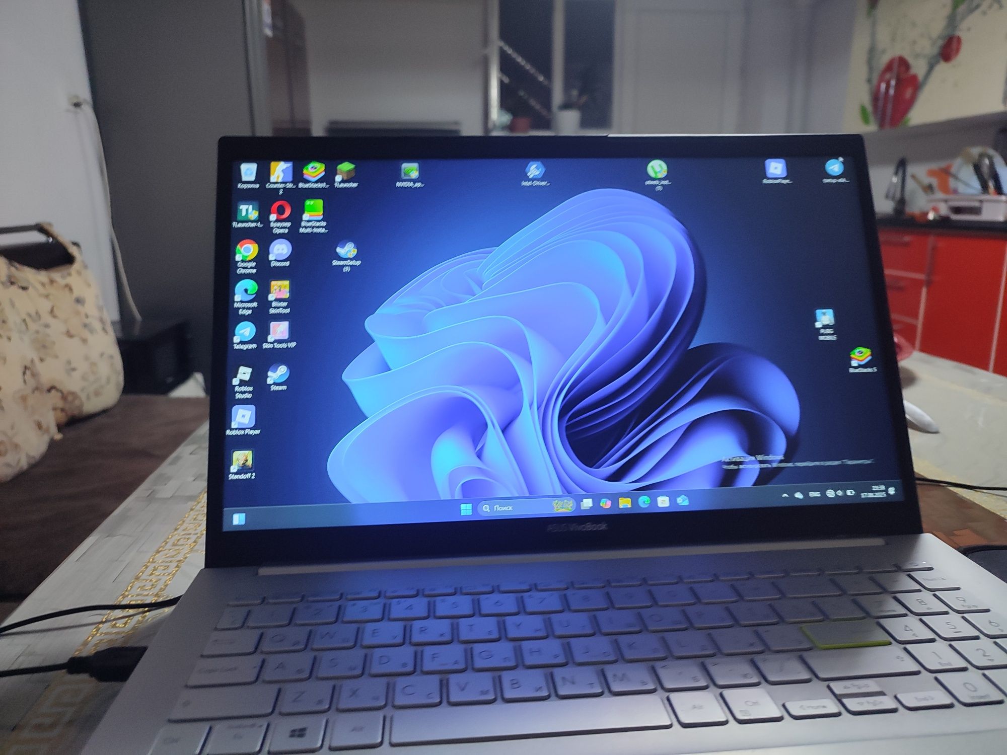 Ноутбук AsusVivoBook 2023