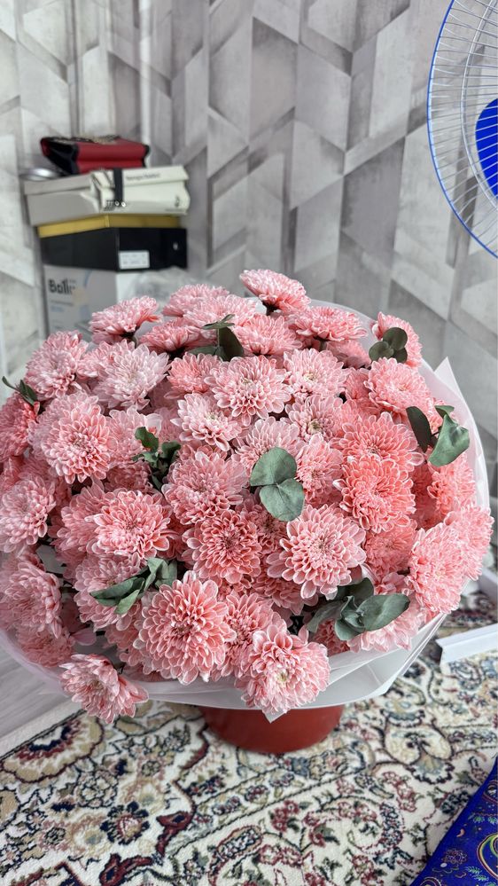 Свежиее цветы продам 10 к