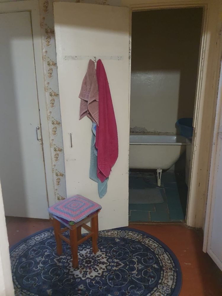 Продам 2 х ком квартиру