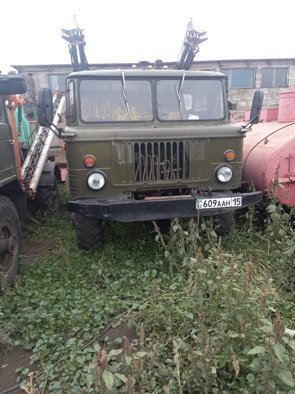 Продам  2  опрыскивателя на базе Газ 66