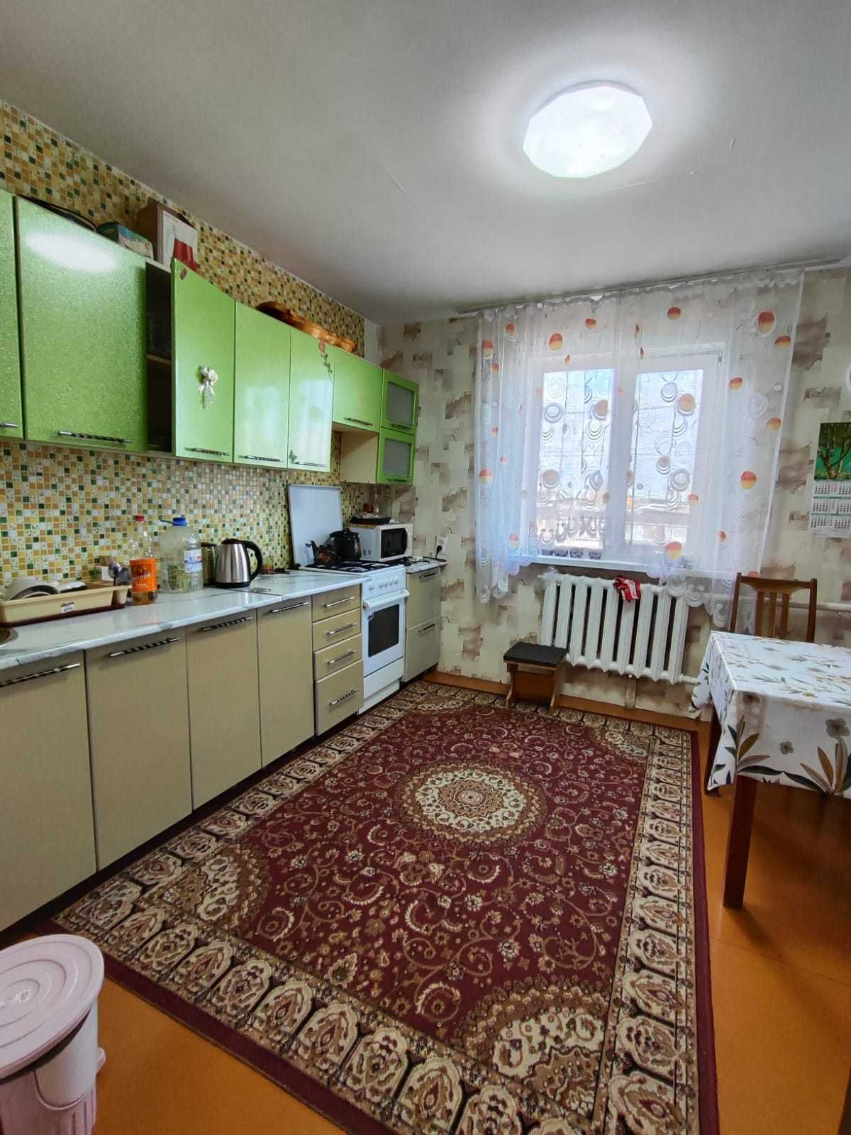 4 комнатный дом. в Рабочем поселке.