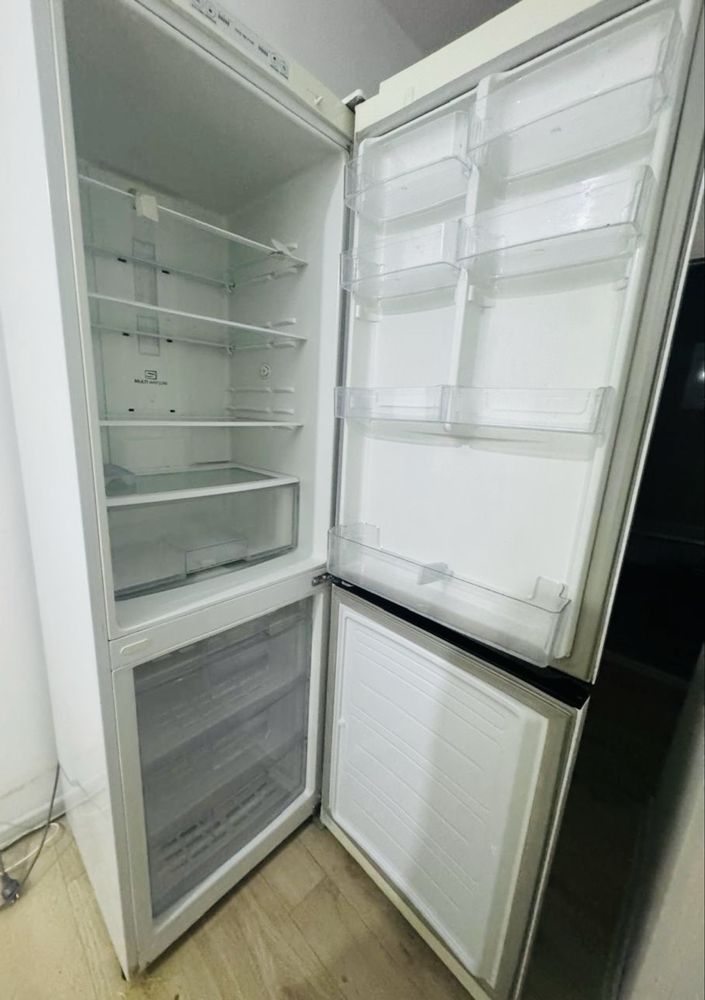 Срчоно продам Холодиьник LG большой есть доствка
