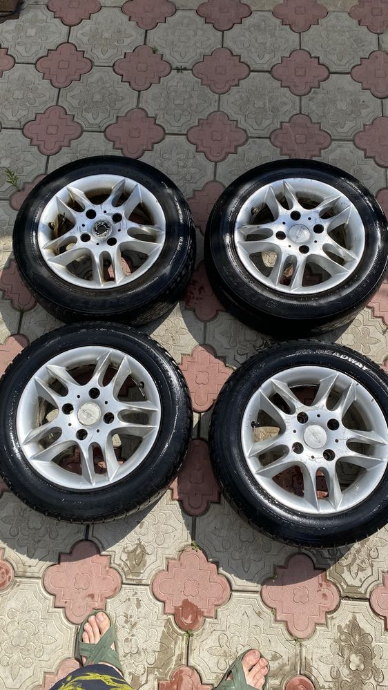 Продам диски с резиной на 14