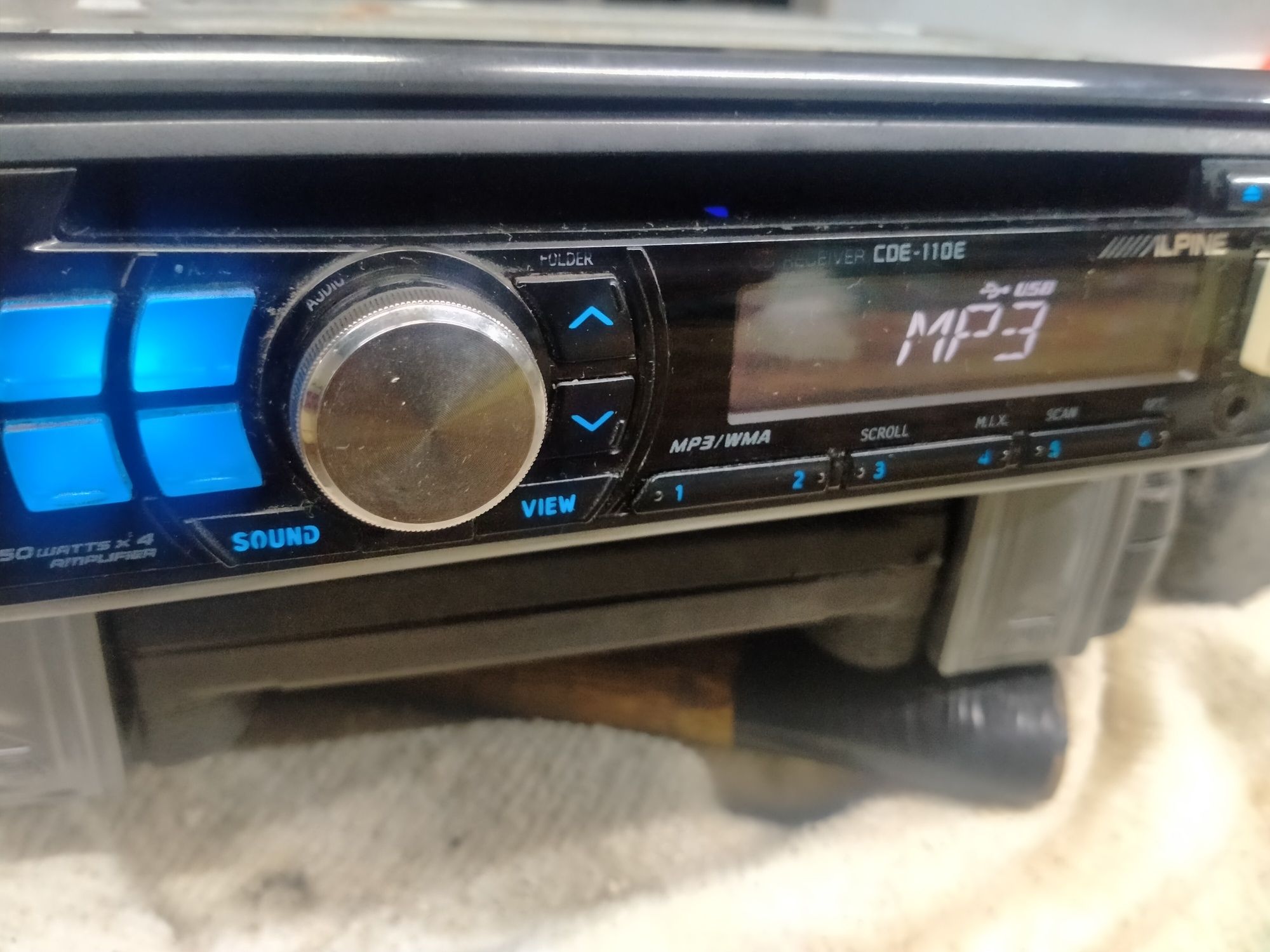 Магнитола Alpine