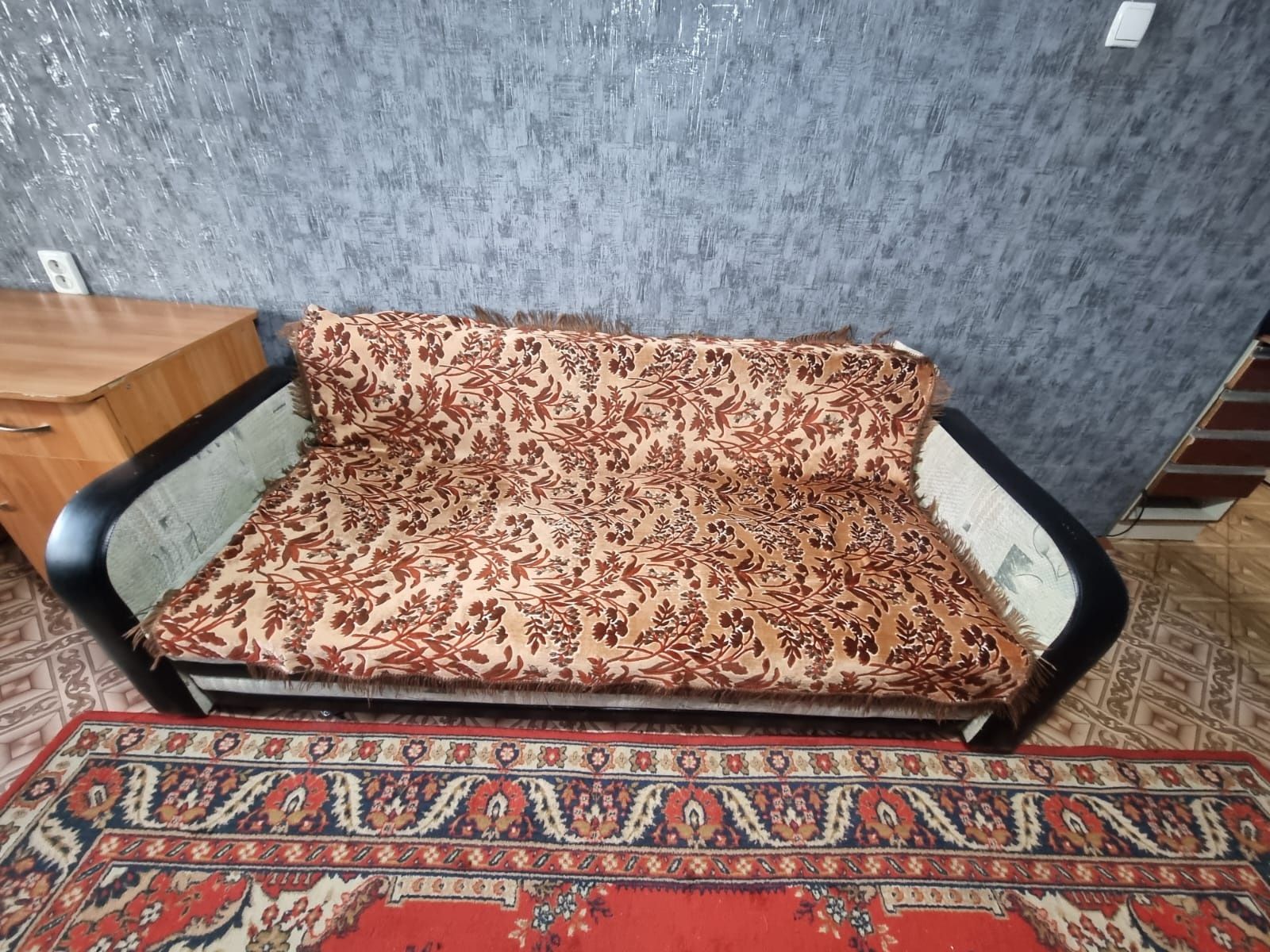 Продам диван тахту