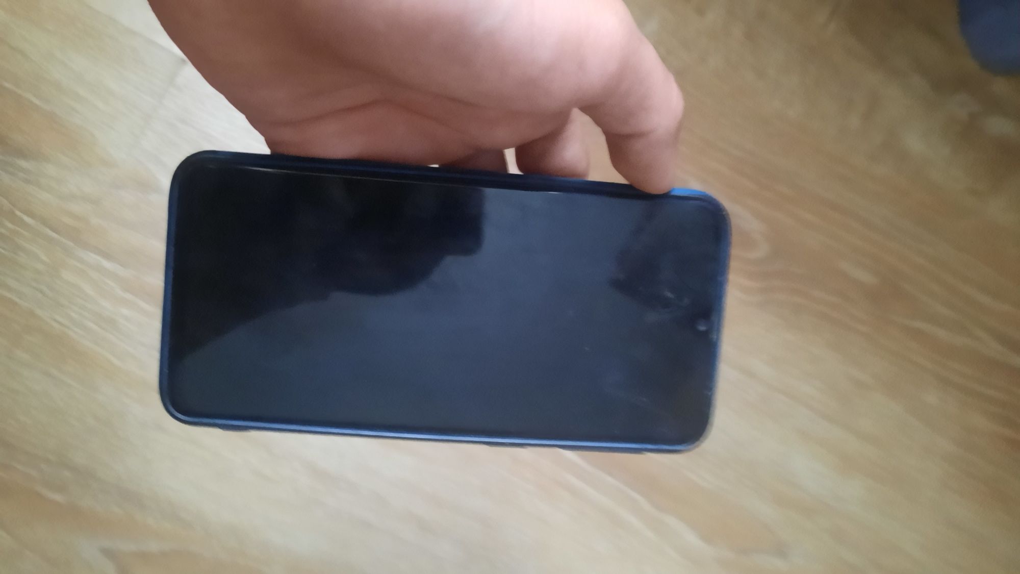 Продам Samsung A40