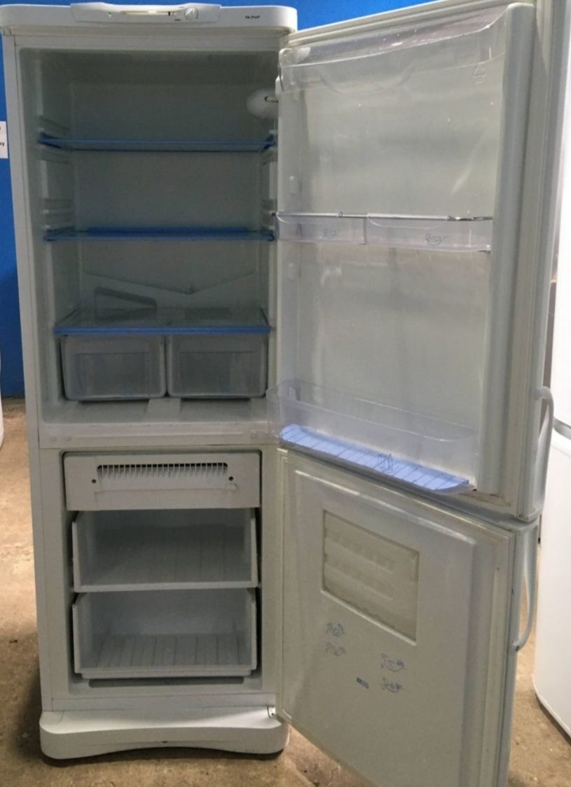 Холодильник INDESIT