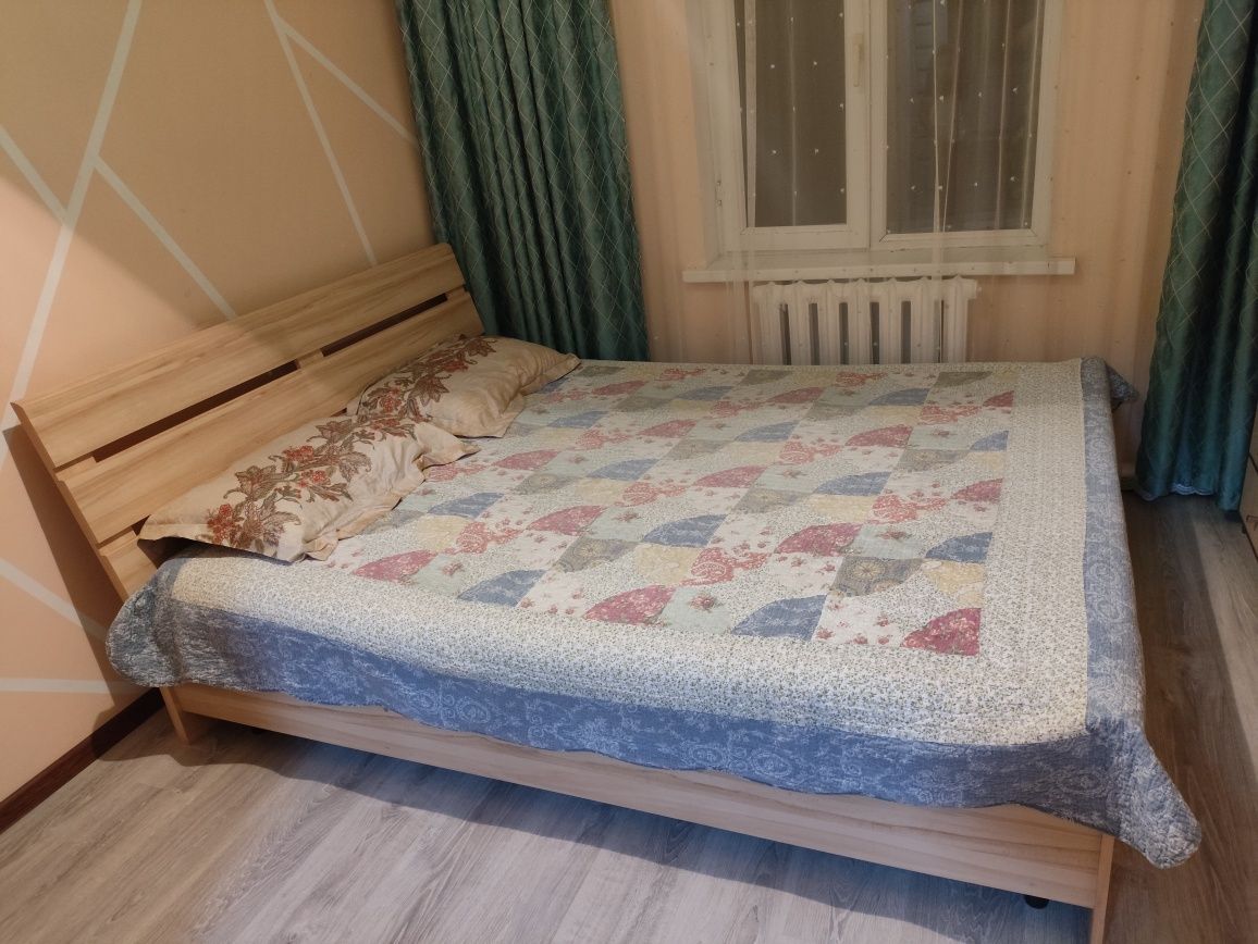 Срочно продам спальный гарнитур