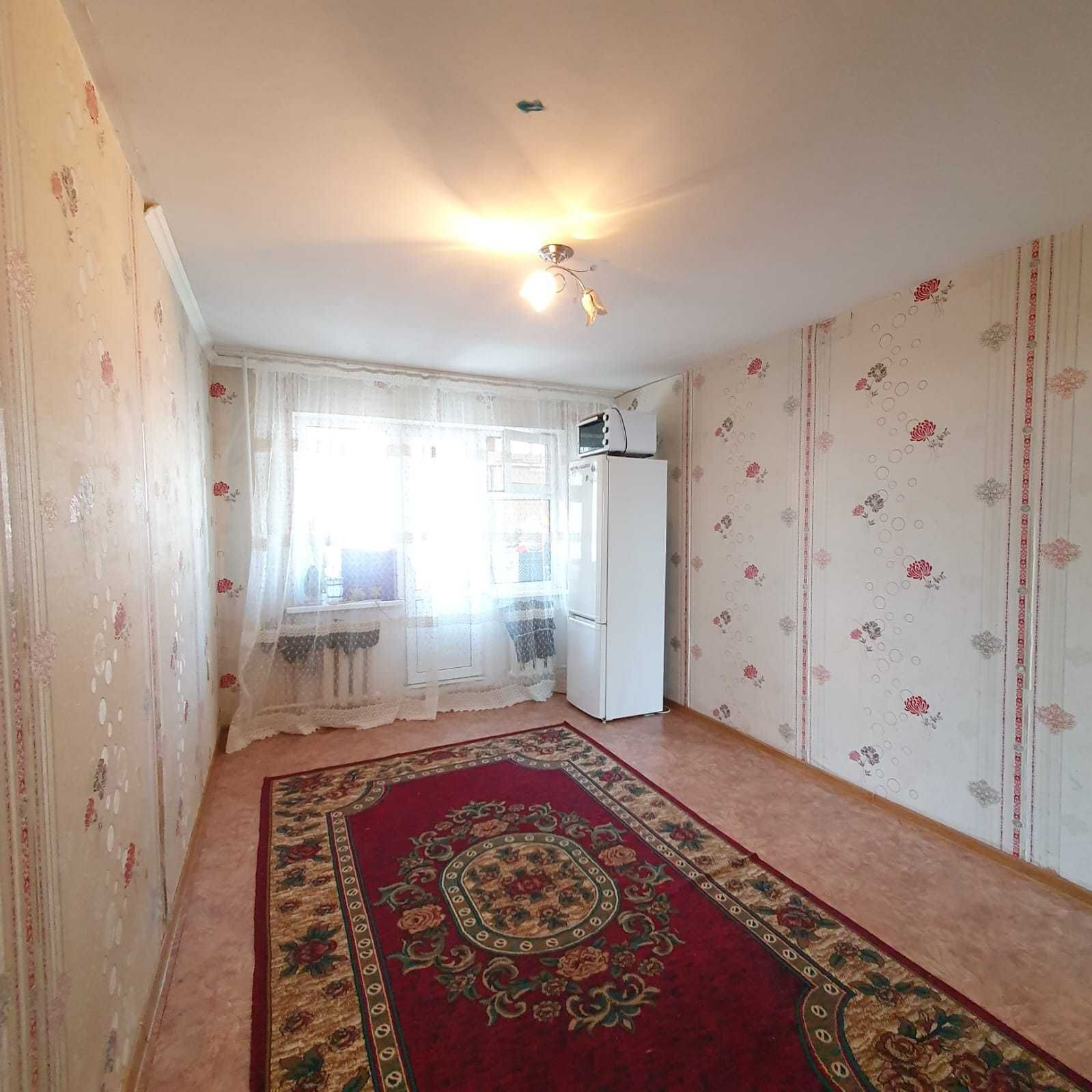 Продам 2х кв. по пр.Абая, этаж 3/5, "распашонка", квадратура 48м2!