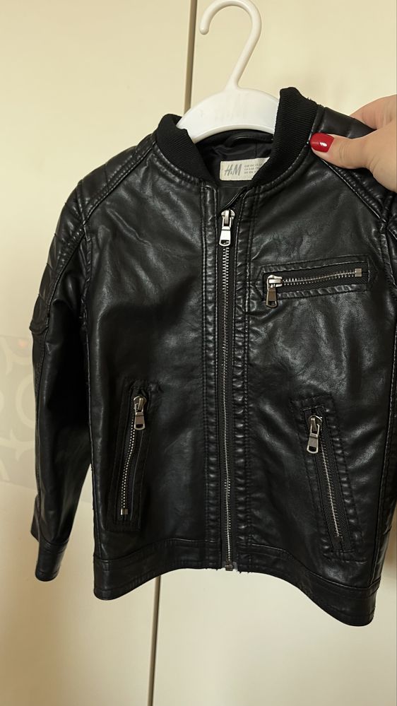 Продам детскую куртку косуху H&M