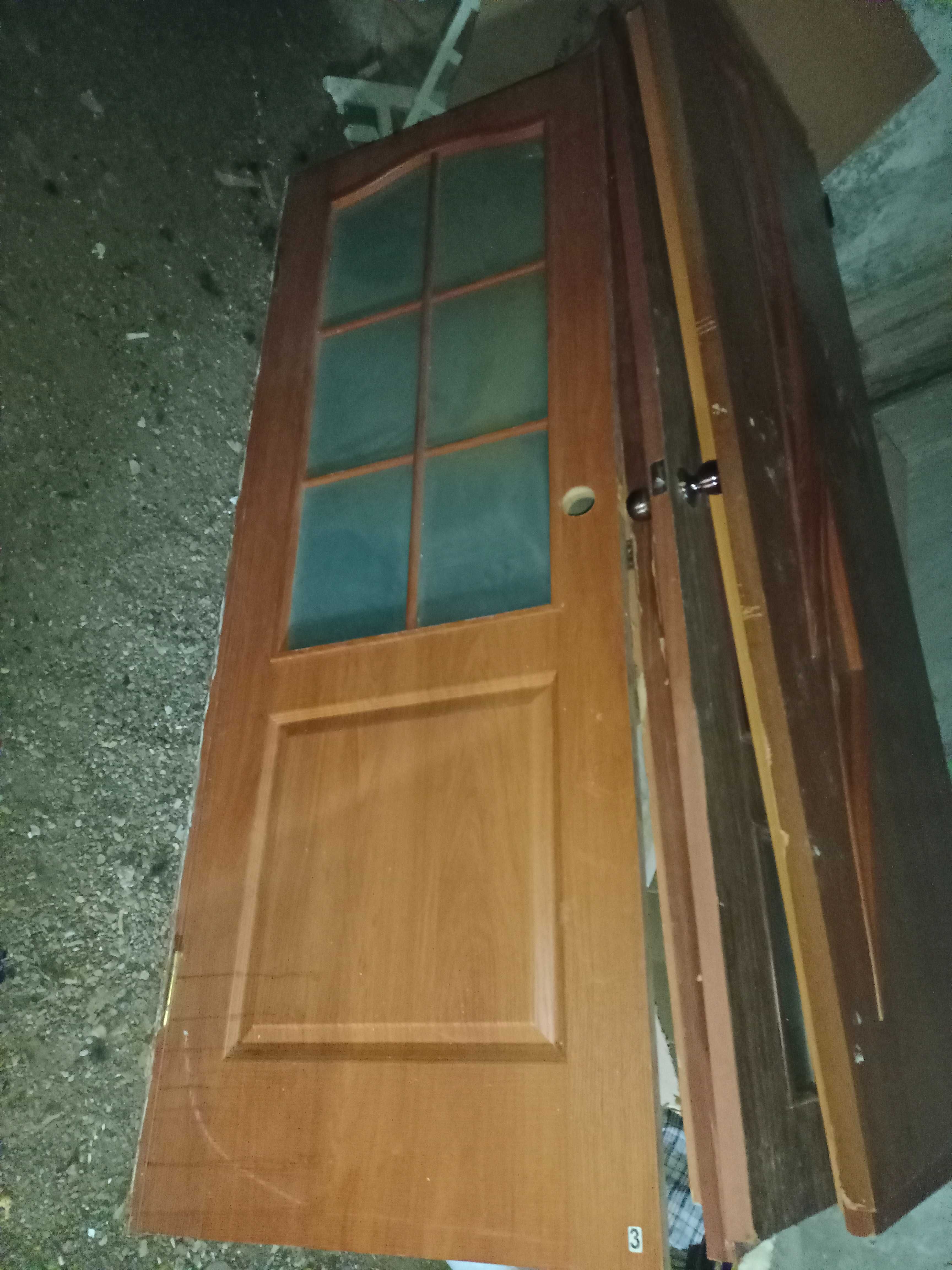 Продам двери размеры 80/200см и 70/200см и 60/200см 6мкр(кунаева)