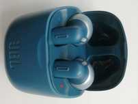 Продам наушники JBL