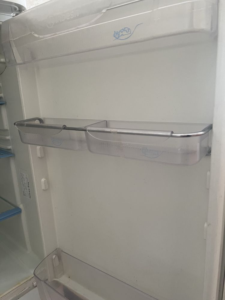 холодильник indesit