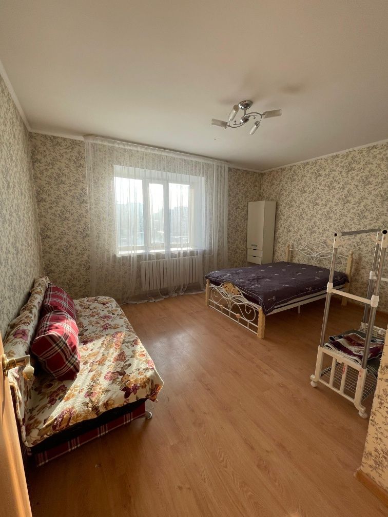 Сдам 2 ком квартиру  длительно