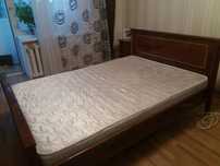 Продам б/у кровать,комод,и 2 тумбочки