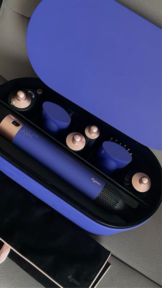 Продам Dyson Оригинал