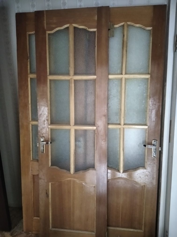 Продам деревянные двери