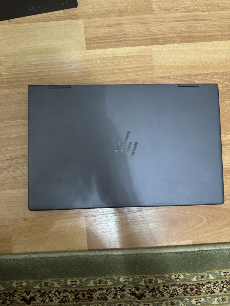 HP Envy x360 2-in-1 ноутбук 15-fh00