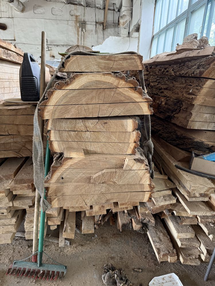 Карагач продам. Ровные сухие. Находиться в городе Талдыкорган.