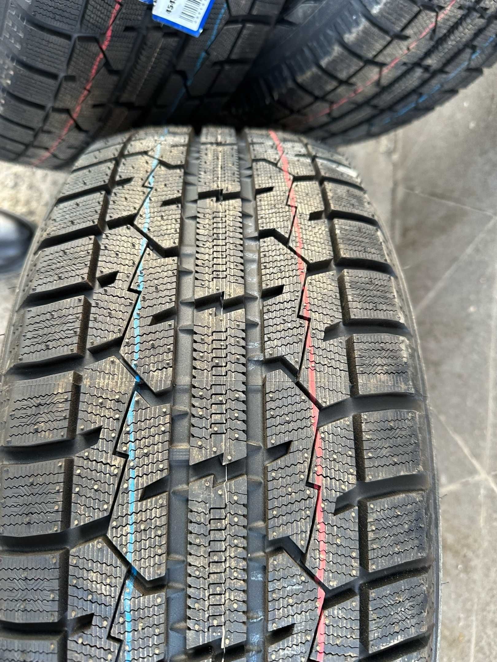 Зимние шины Toyo Observe Garit GIZ 225/50 R17 94Q