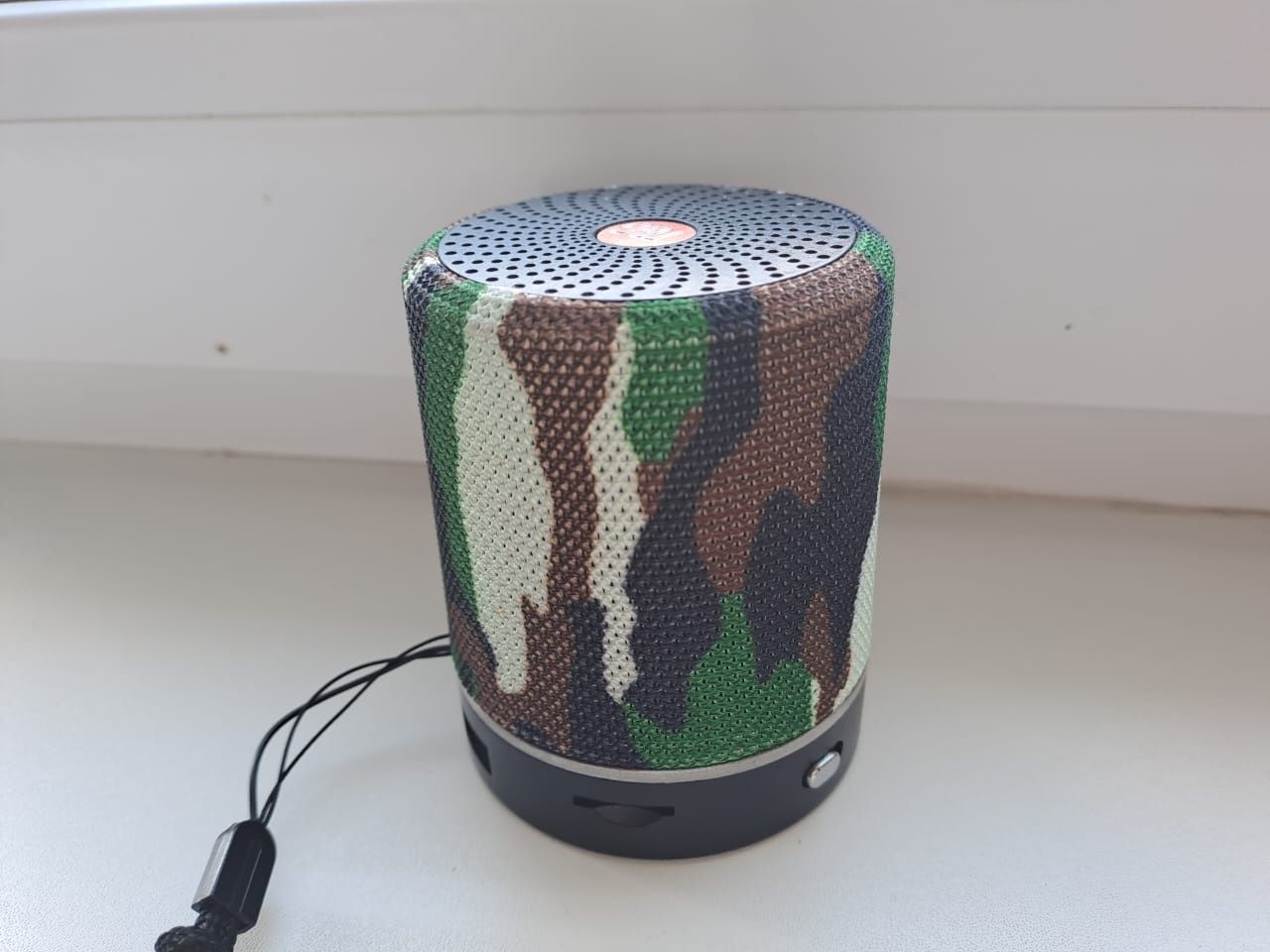 Bluetooth-колонка с камуфляжным дизайном