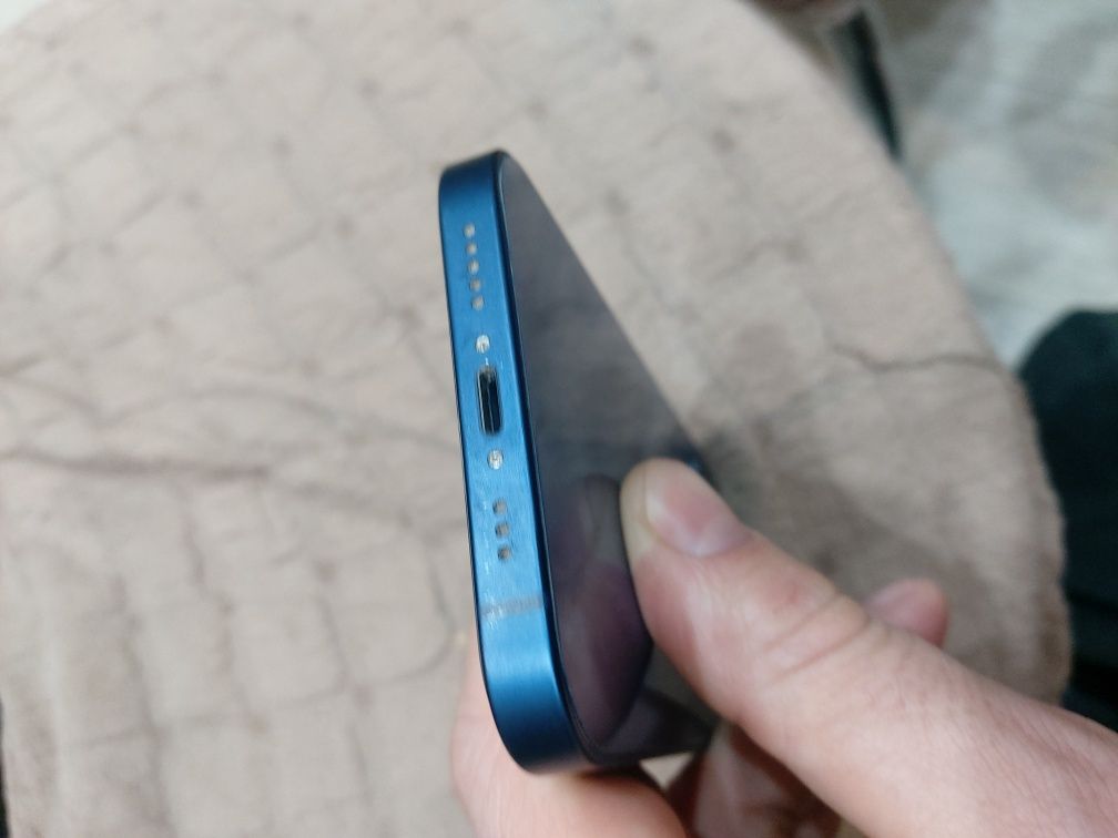 Продам Айфон iPhone 12 128gb