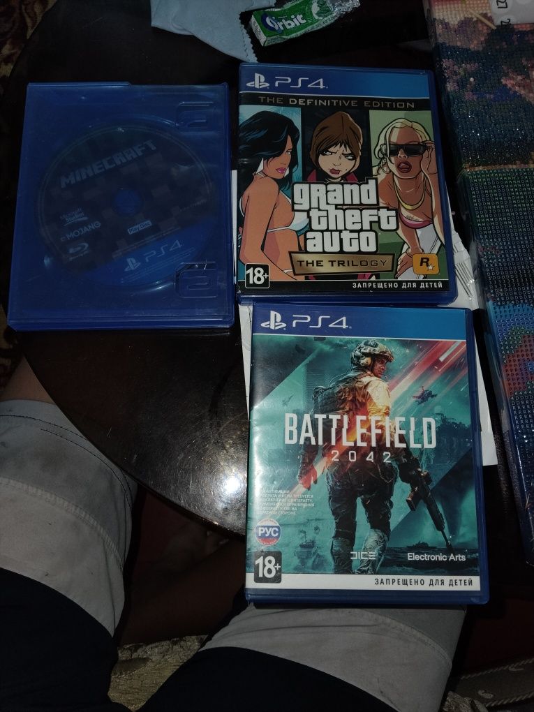 Один диск стоит 4000 тыщь Игры на пс4  Minecraft, Gta, Battlefield