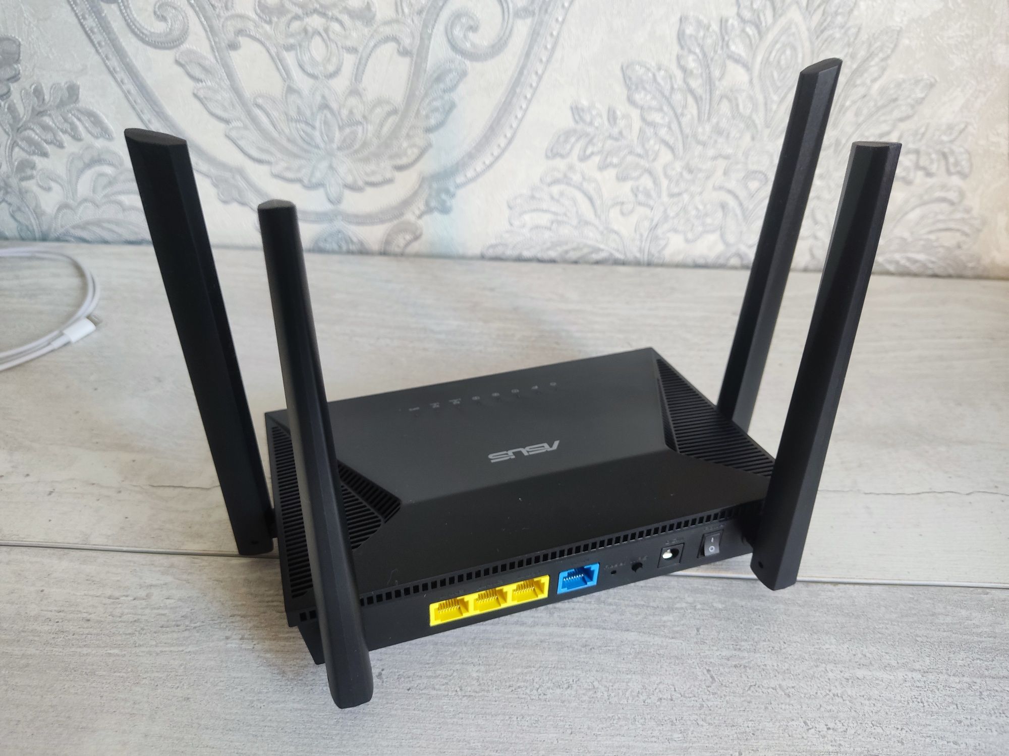 Модем Wi-fi Asus RT-AX52