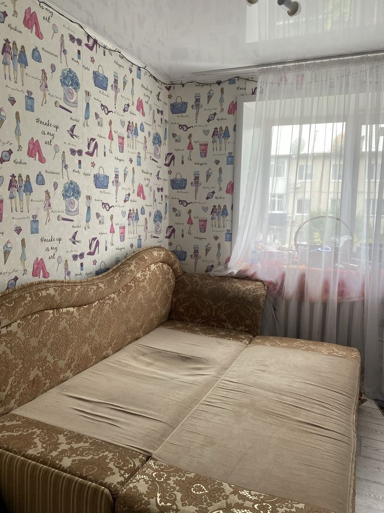 Продам диван,состояние удовлетворительное