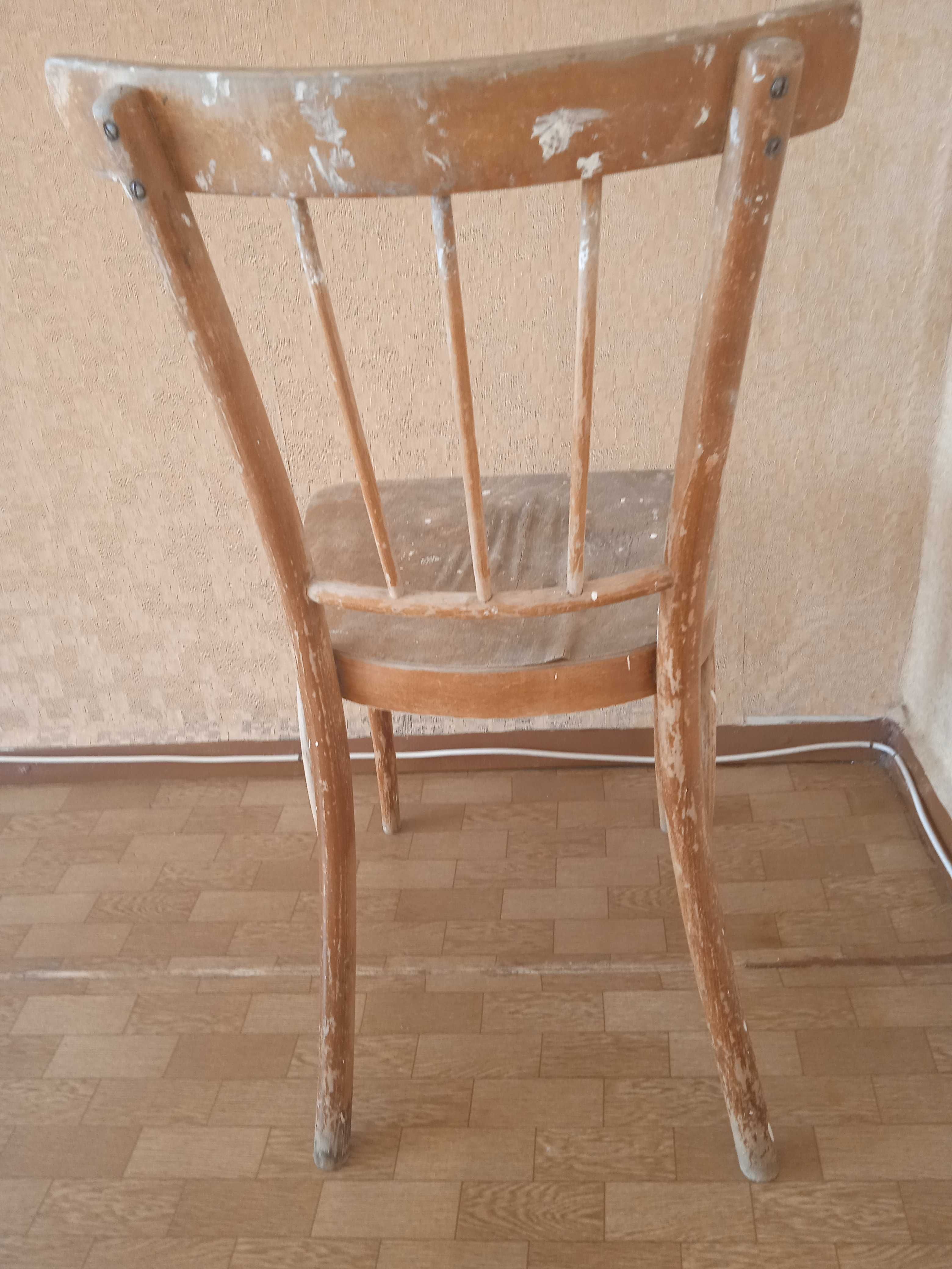 Продам стул, табурет для дачи.