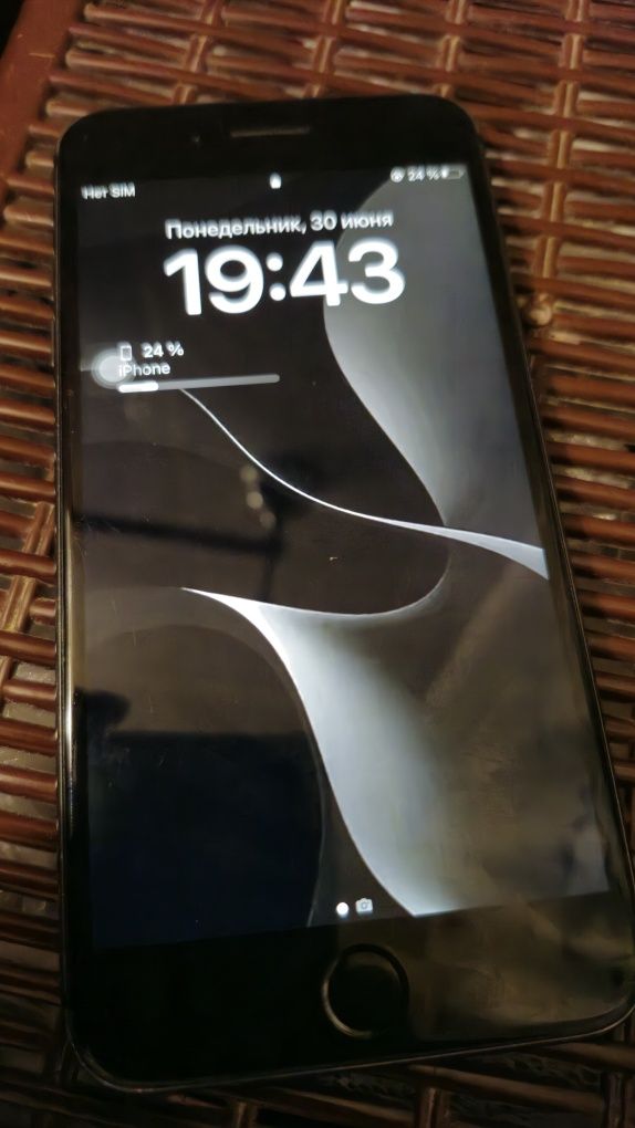 iphone 8+ 64гб срочно